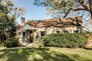 9412 Peninsula Dr, Dallas, TX 75218 - Photo 2
