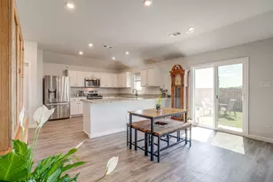 126 Cooper Dr, Cleburne, TX 76031 - Photo 8