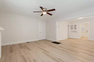 1624 N 17th St, Waco, TX 76707 - Photo 8