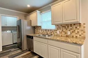 1617 Edgehill Rd, Benbrook, TX 76126 - Photo 8