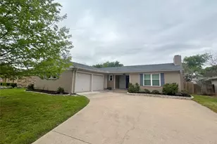 1617 Edgehill Rd, Benbrook, TX 76126 - Photo 1