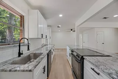 13312 Roaring Springs Lane, Dallas, TX 75240 - Photo 12