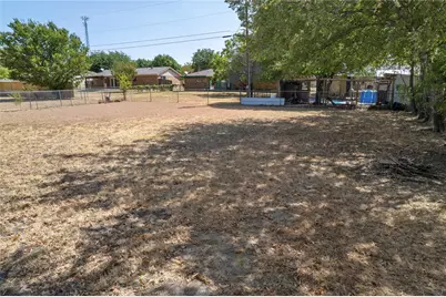 222 Oak Court, Rhome, TX 76078 - Photo 20