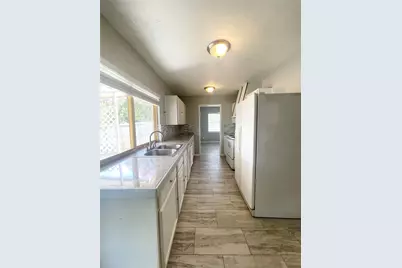 702 Pinehill Lane, Grand Prairie, TX 75052 - Photo 6