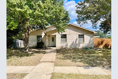 702 Pinehill Lane, Grand Prairie, TX 75052 - Photo 1