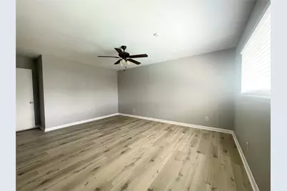 702 Pinehill Lane, Grand Prairie, TX 75052 - Photo 12