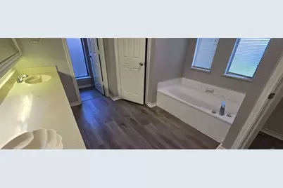 934 Robinwood Drive, Arlington, TX 76017 - Photo 4