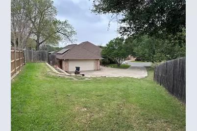 6501 Lake Side Circle, North Richland Hills, TX 76180 - Photo 6
