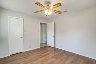 1225 Crestwood Dr, Cleburne, TX 76033 - Photo 32