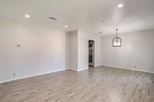 1225 Crestwood Dr, Cleburne, TX 76033 - Photo 6