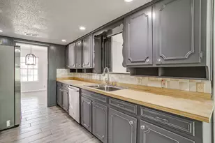 1225 Crestwood Dr, Cleburne, TX 76033 - Photo 20