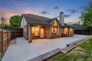 3905 Park Wood Dr, Corinth, TX 76208 - Photo 2