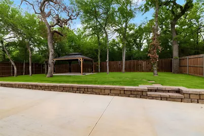 3905 Park Wood Drive, Corinth, TX 76208 - Photo 2