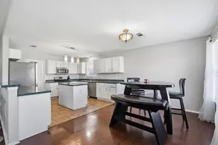 1026 Meadowbend Dr, Cedar Hill, TX 75104 - Photo 10