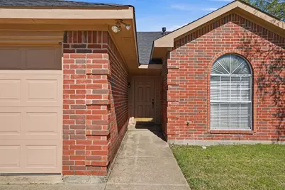 1026 Meadowbend Drive, Cedar Hill, TX 75104 - Photo 4