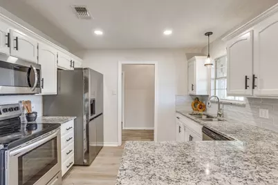 615 Rosewood Place, Joshua, TX 76058 - Photo 12