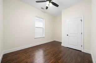 918 Elsbeth St, Dallas, TX 75208 - Photo 14