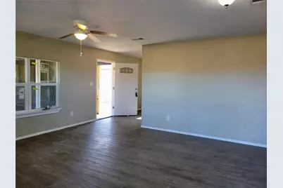 1317 E Main Street #1315, Gun Barrel City, TX 75156 - Photo 2