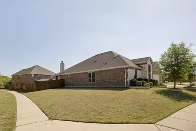 4918 Westlake Drive, Garland, TX 75043 - Photo 4