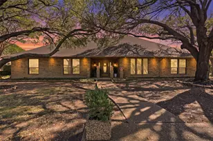 4509 French Lake Dr, Fort Worth, TX 76133 - Photo 1