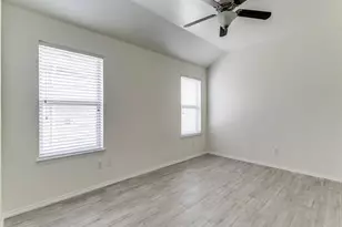 600 Pollyann Trl, Fort Worth, TX 76052 - Photo 2