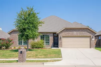 637 Peach Lane, Burleson, TX 76028 - Photo 2