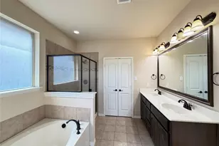 637 Peach Ln, Burleson, TX 76028 - Photo 14