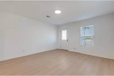 2410 S Marsalis Avenue, Dallas, TX 75216 - Photo 6