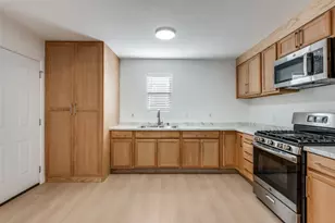 2410 S Marsalis Ave, Dallas, TX 75216 - Photo 14