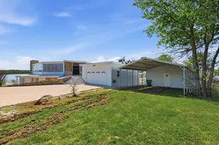 732 Blue Fathom Dr, Runaway Bay, TX 76426 - Photo 2