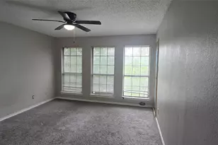 2665 Forest Trail Dr, Grand Prairie, TX 75052 - Photo 10