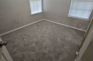 2665 Forest Trail Dr, Grand Prairie, TX 75052 - Photo 8