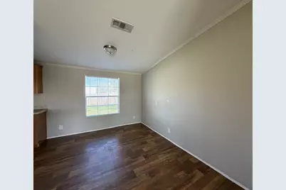 510 W Maple Street, Nocona, TX 76255 - Photo 4