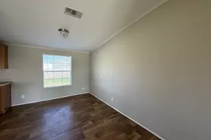 510 W Maple St, Nocona, TX 76255 - Photo 4