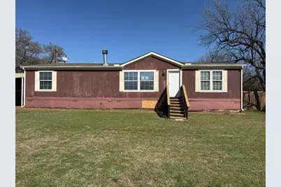 510 W Maple Street, Nocona, TX 76255 - Photo 1