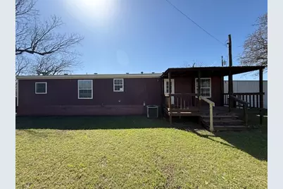 510 W Maple Street, Nocona, TX 76255 - Photo 12