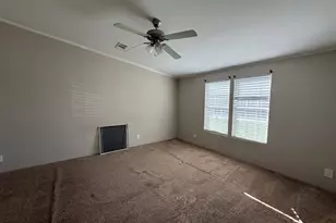 510 W Maple St, Nocona, TX 76255 - Photo 6