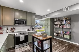 2405 Thistle Ct, Euless, TX 76039 - Photo 12