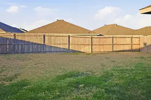 2820 Stonewall Ln, Fort Worth, TX 76123 - Photo 26