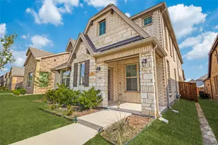 1448 Sun Gdn Wy, Justin, TX 76247 - Photo 2