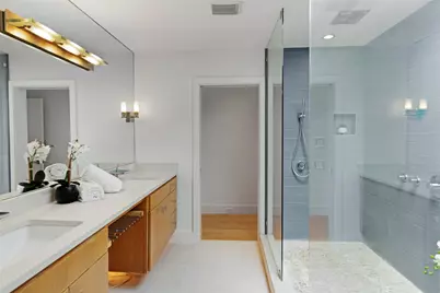 802 N Oak Cliff Boulevard, Dallas, TX 75208 - Photo 14