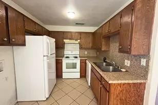 811 W Walnut St, Celina, TX 75009 - Photo 2
