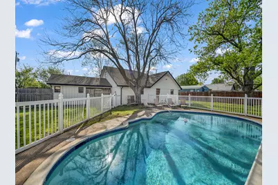 305 Gandy Street, Lipan, TX 76462 - Photo 32