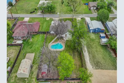 305 Gandy Street, Lipan, TX 76462 - Photo 4