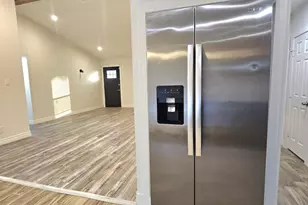 805 Greenbriar Dr, Garland, TX 75043 - Photo 6