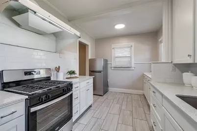 3901 Prescott Avenue #3903, Dallas, TX 75219 - Photo 8