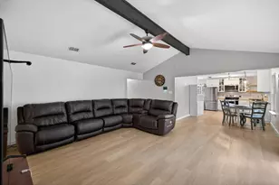 405 Pecan St, Azle, TX 76020 - Photo 10