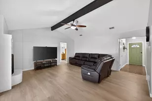 405 Pecan St, Azle, TX 76020 - Photo 8