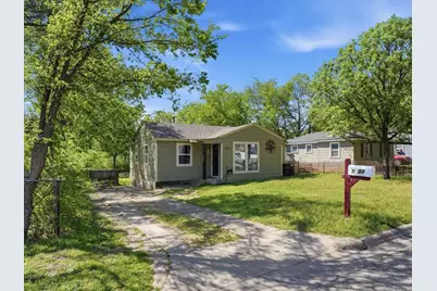 1801 Lawther Drive, River Oaks, TX 76114 - Photo 2