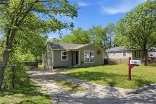 1801 Lawther Dr, River Oaks, TX 76114 - Photo 2